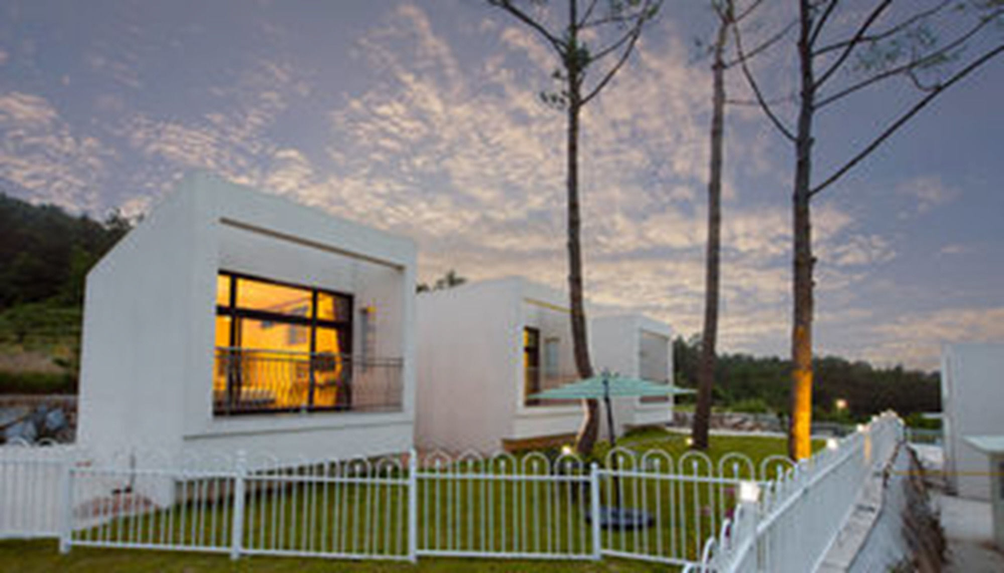 Sea & Pine Pension Namhae Exterior foto